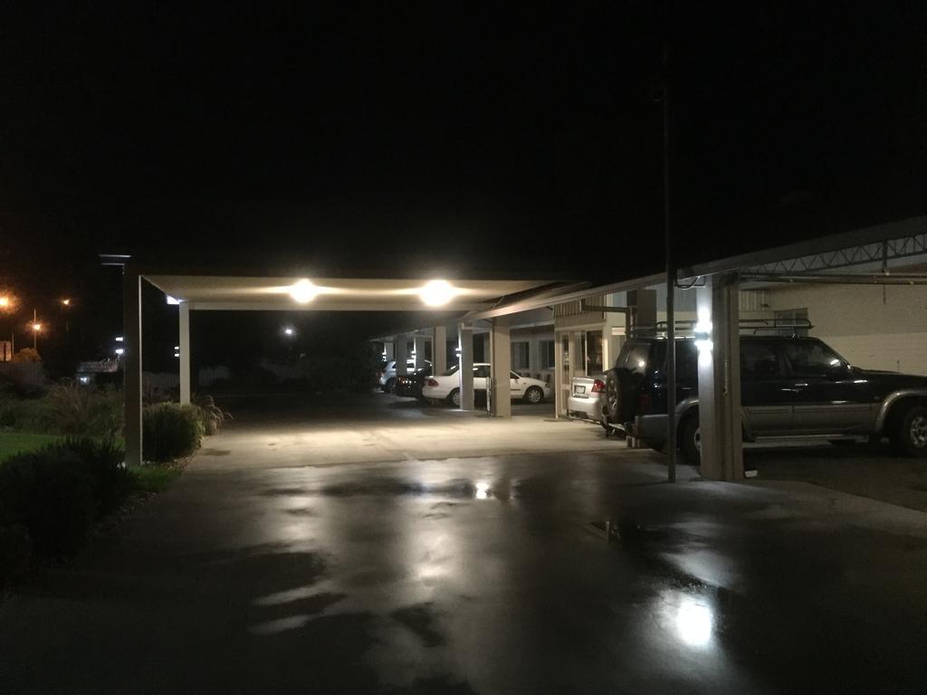 Murray Valley Motel ウォドンガ エクステリア 写真