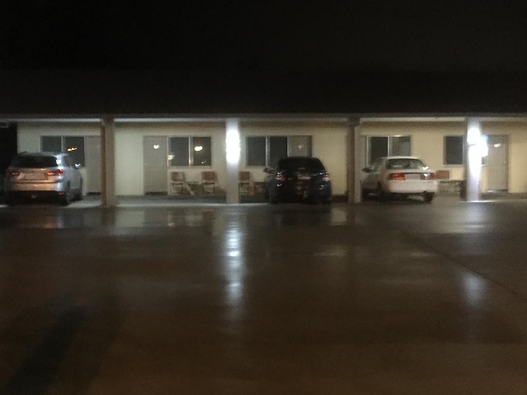 Murray Valley Motel ウォドンガ エクステリア 写真