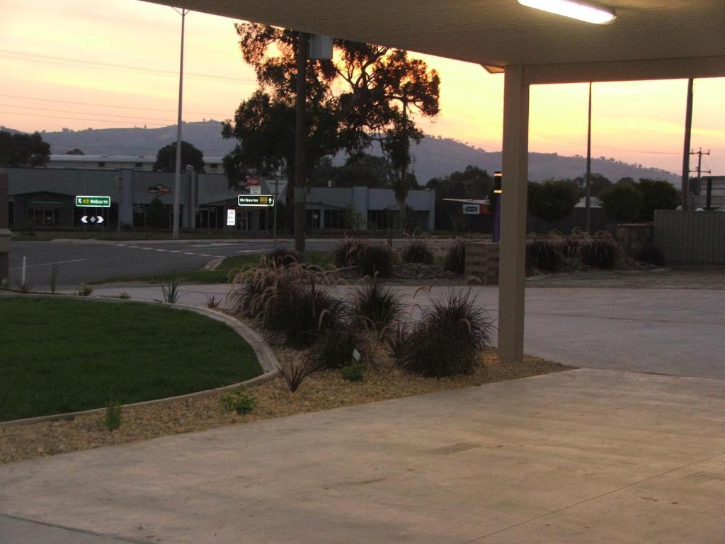 Murray Valley Motel ウォドンガ エクステリア 写真