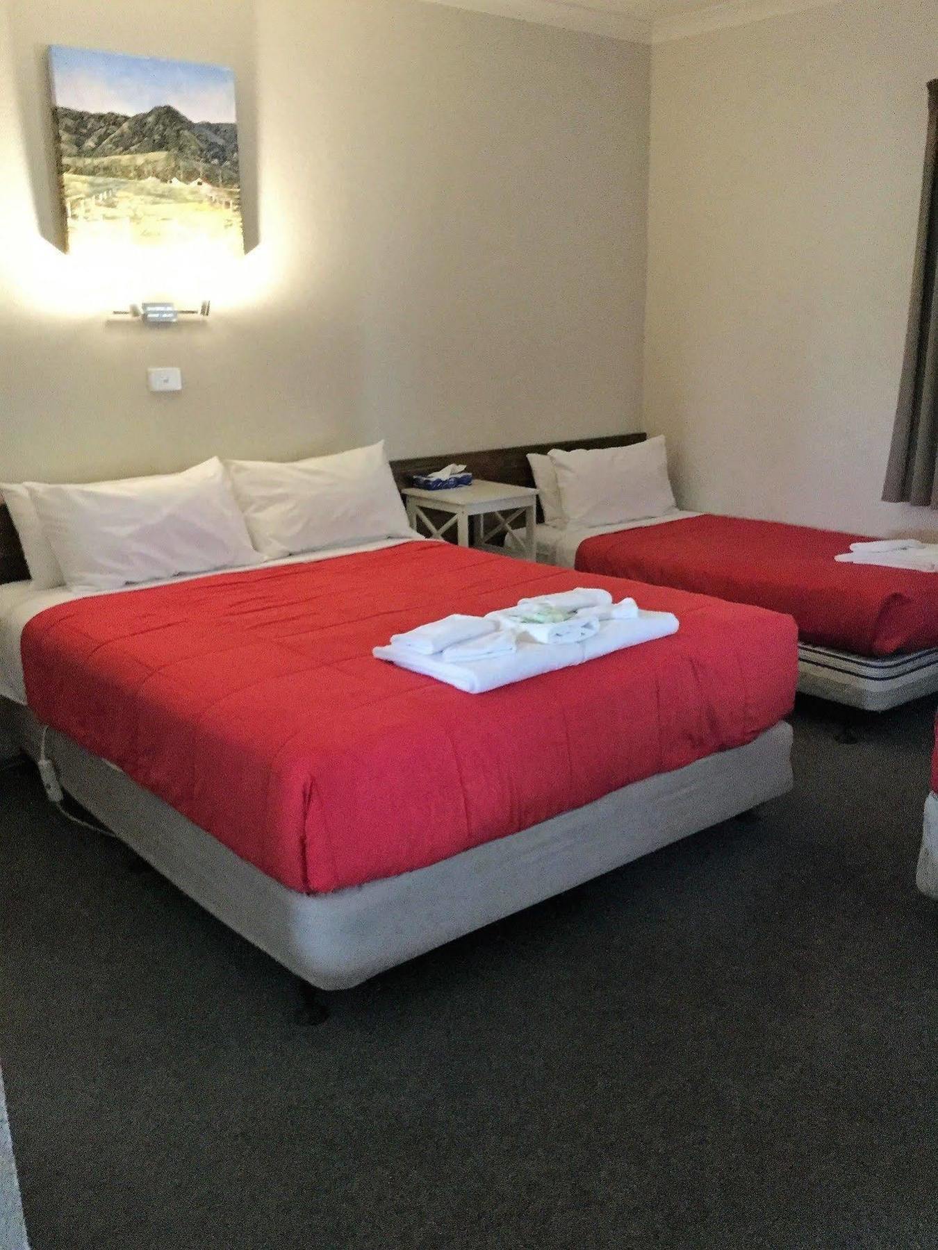Murray Valley Motel ウォドンガ エクステリア 写真